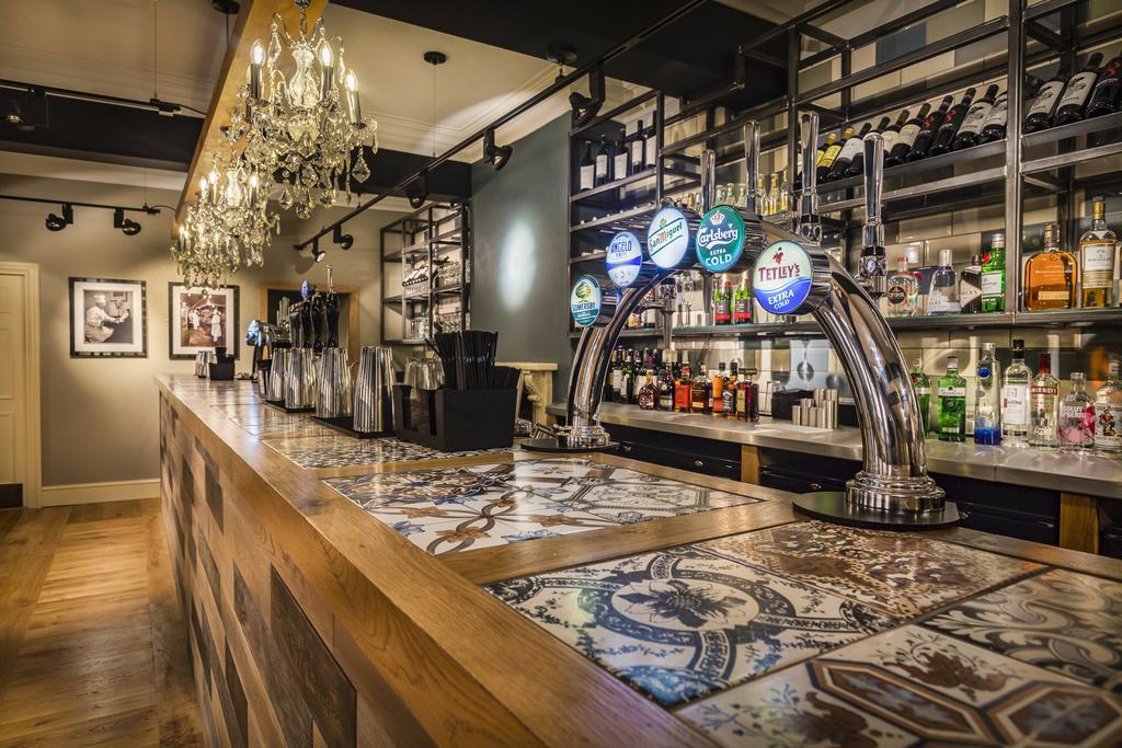 The Golden Fleece Hotel, Thirsk, North Yorkshire Extérieur photo