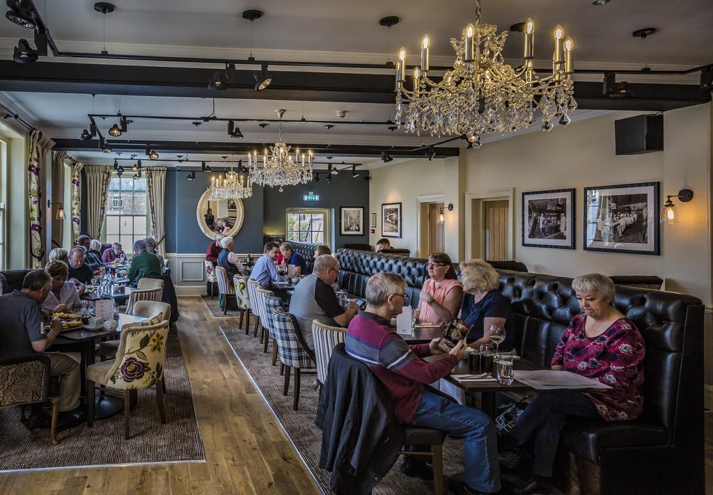 The Golden Fleece Hotel, Thirsk, North Yorkshire Extérieur photo