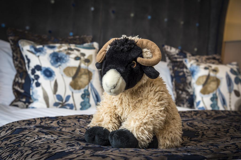The Golden Fleece Hotel, Thirsk, North Yorkshire Extérieur photo