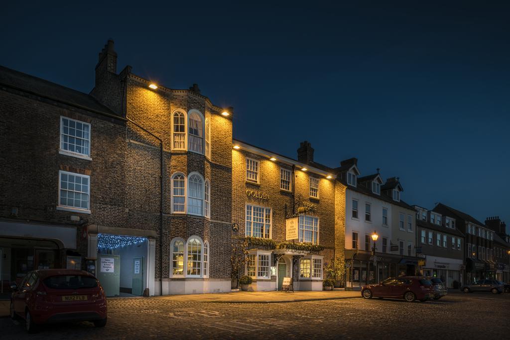 The Golden Fleece Hotel, Thirsk, North Yorkshire Extérieur photo