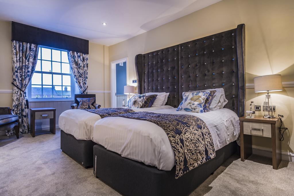 The Golden Fleece Hotel, Thirsk, North Yorkshire Extérieur photo
